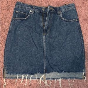 hip-hugging denim skirt